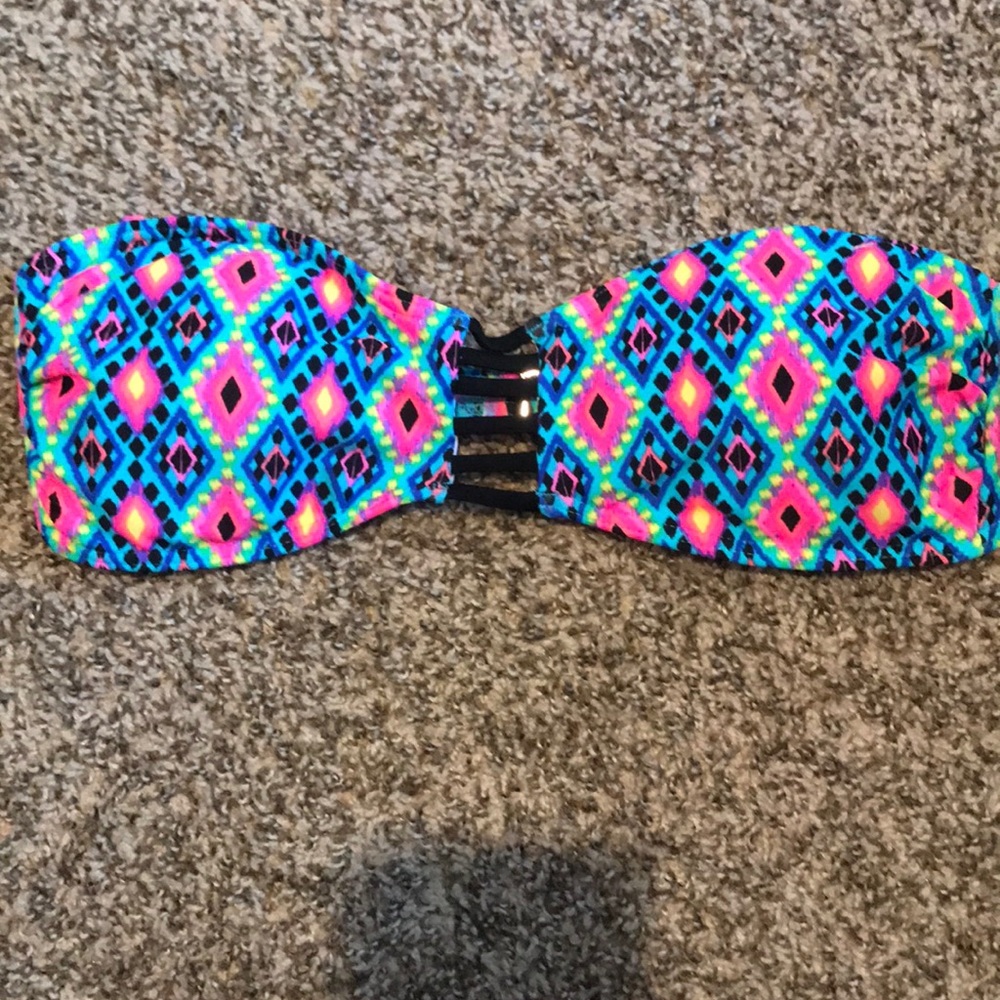 Strapless bathing suit top